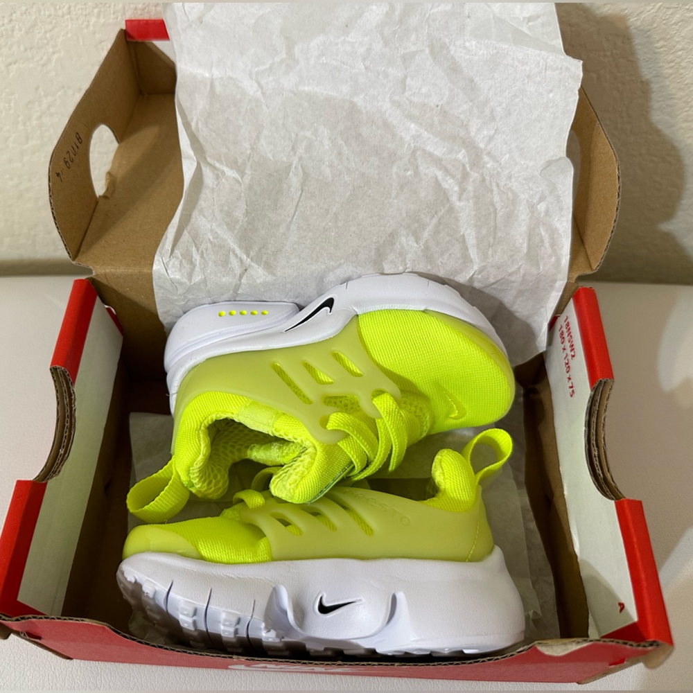 New! NIKE infant little presto